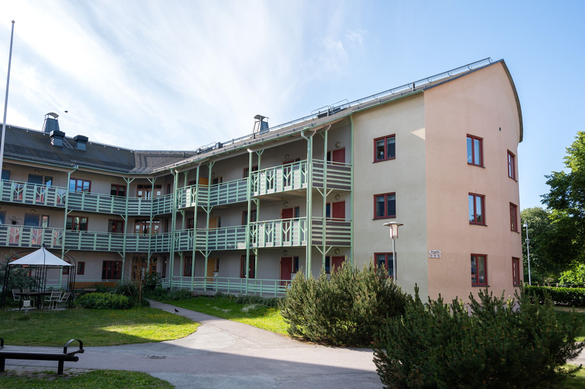 Bild på en fastighet med loftgångar